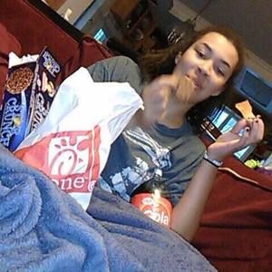 Meet your Posher, Makayla